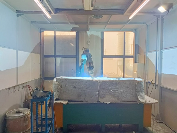 焊接機(jī)器人