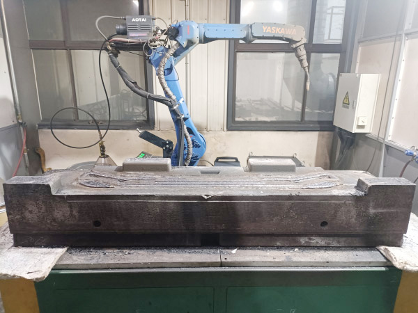 焊接機(jī)器人